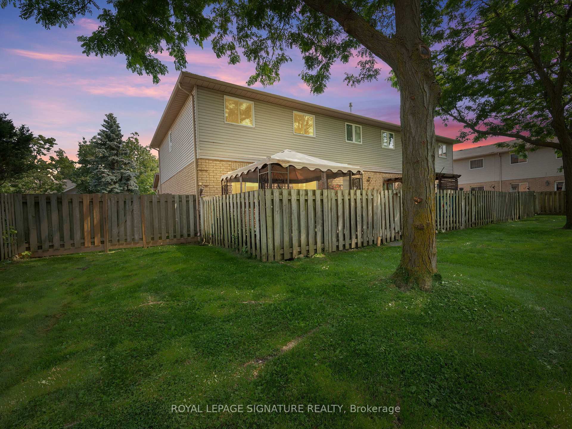 Photo 60 of Unit 15, 12 Whitedeer Road, Hamilton, Stoney Creek Mountain — HOMEH