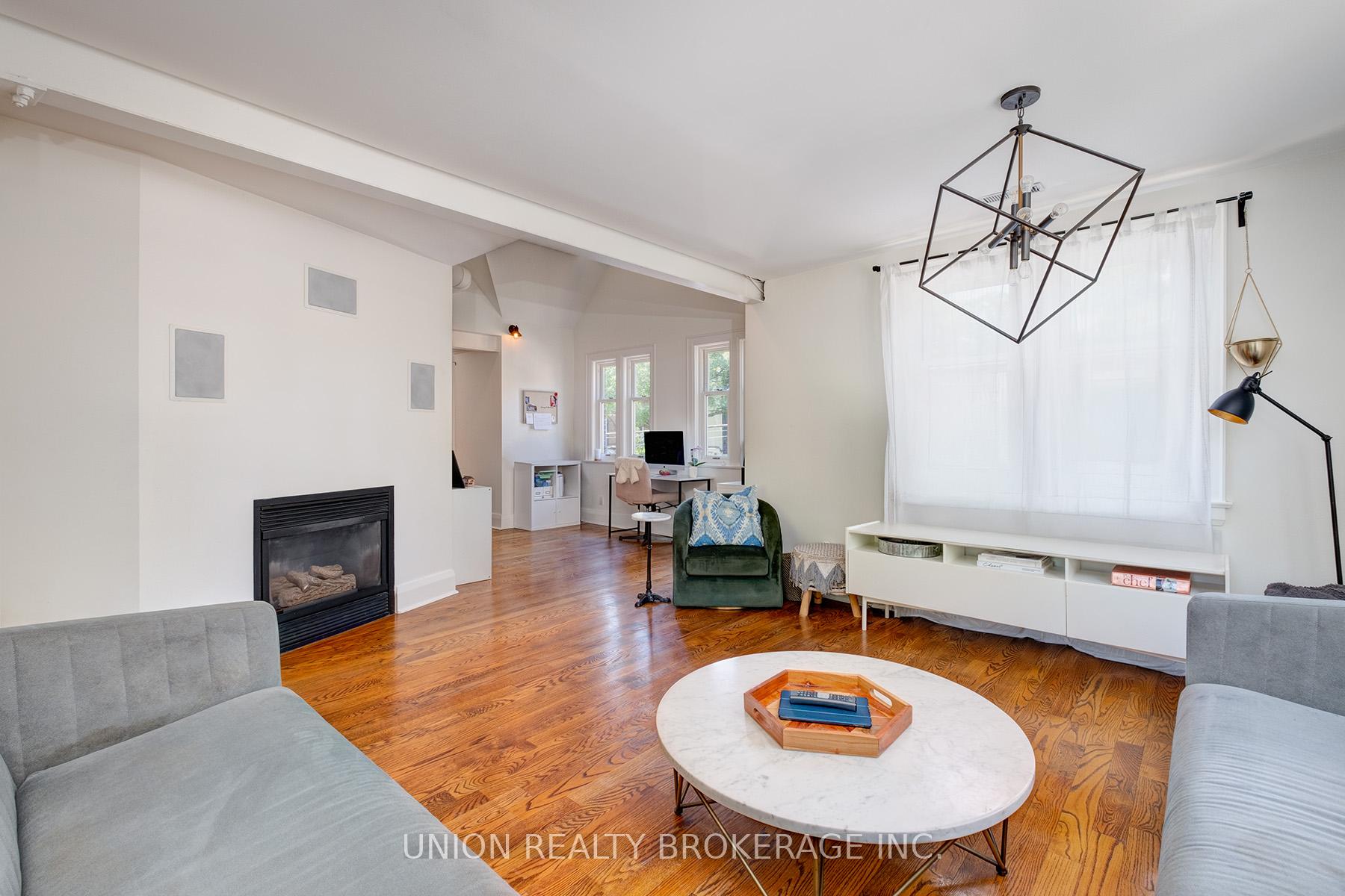 Photo 3 of Unit Upper, 2339 Queen Street, Toronto, The Beaches — HOMEH