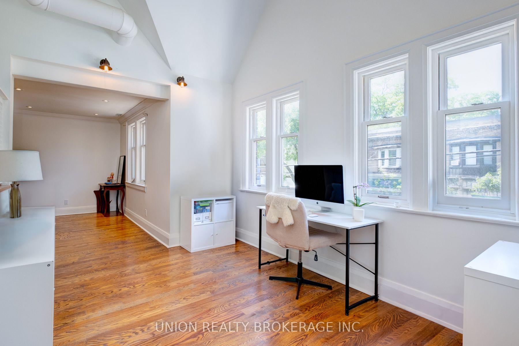 Photo 5 of Unit Upper, 2339 Queen Street, Toronto, The Beaches — HOMEH