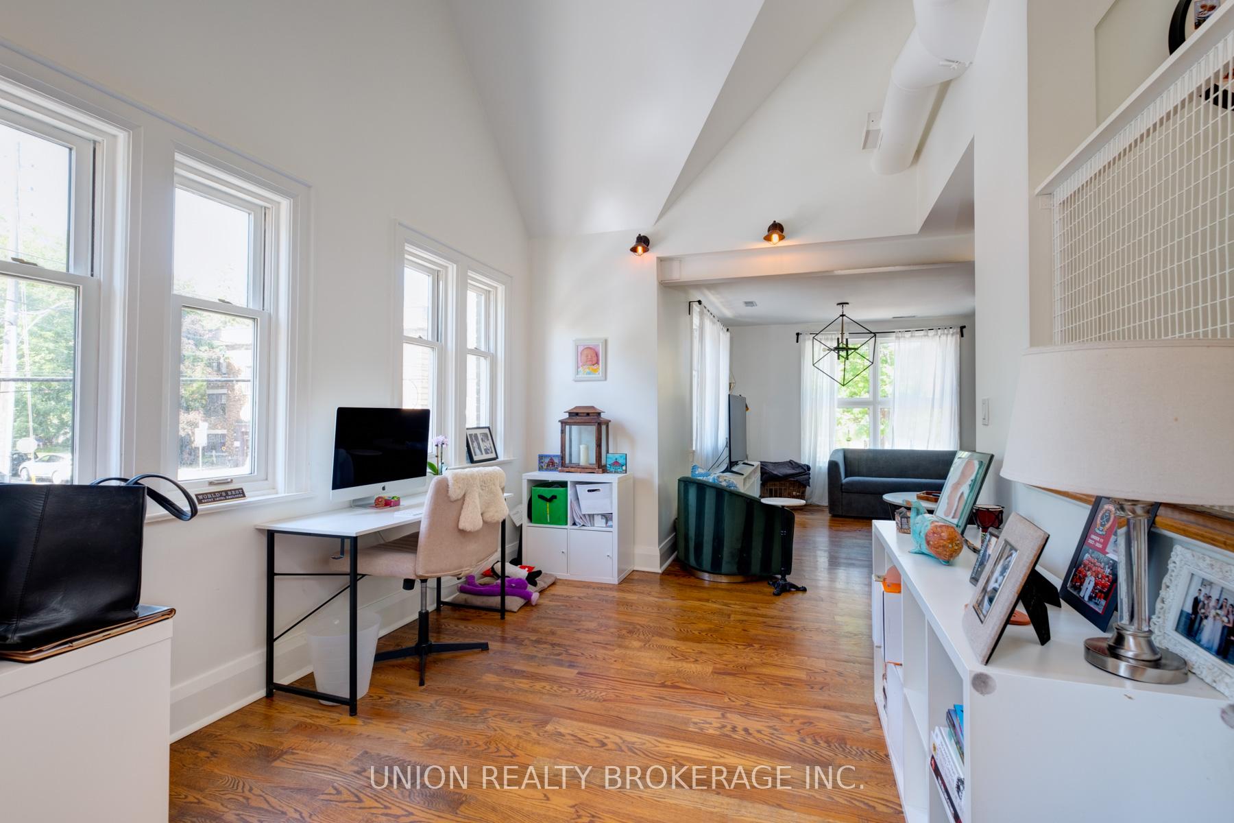 Photo 6 of Unit Upper, 2339 Queen Street, Toronto, The Beaches — HOMEH