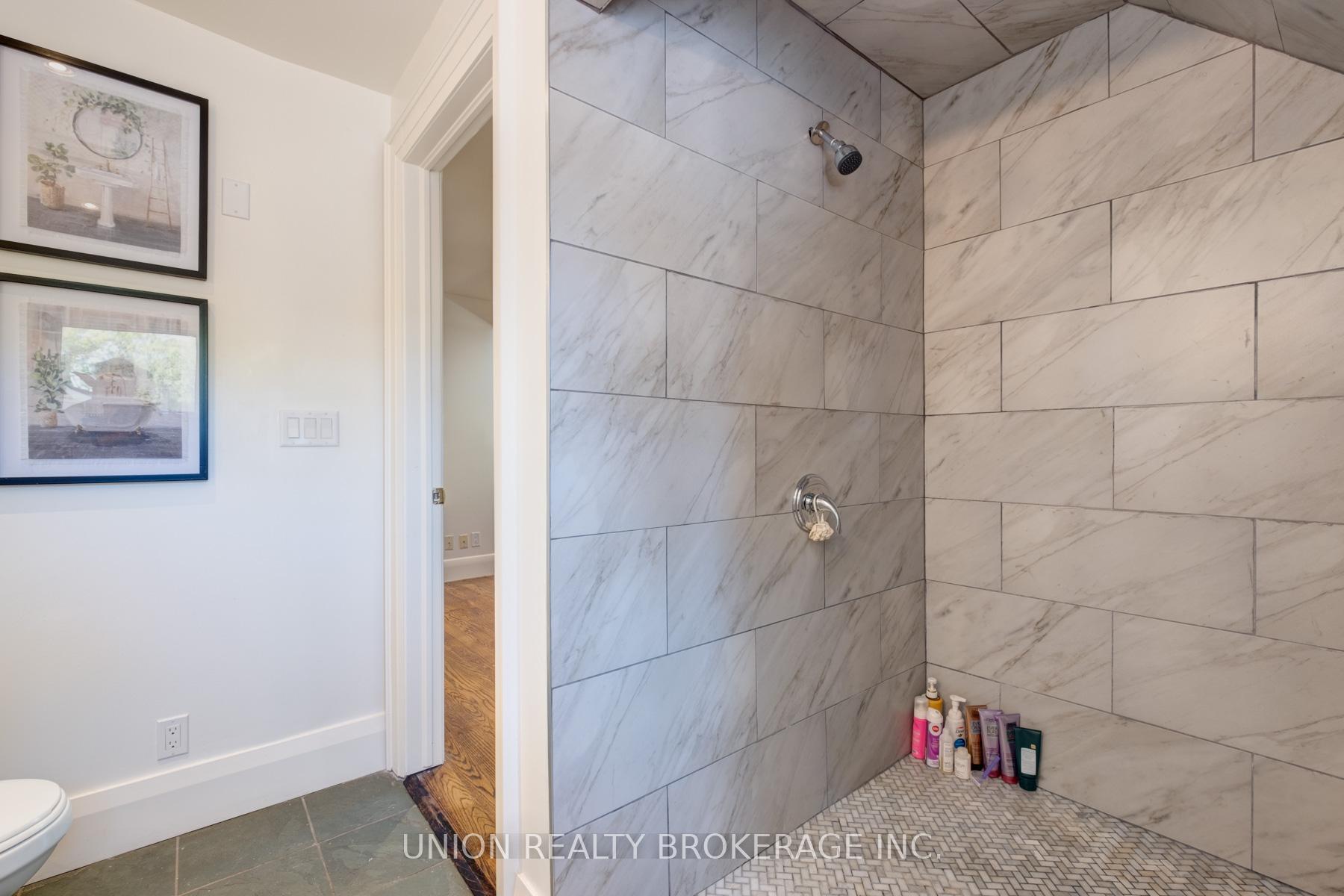 Photo 17 of Unit Upper, 2339 Queen Street, Toronto, The Beaches — HOMEH