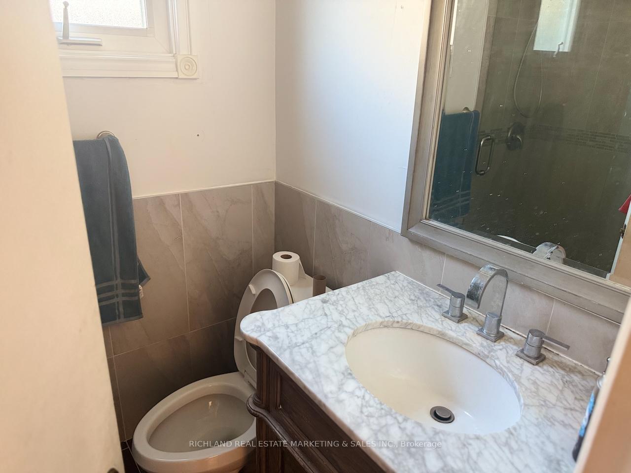 Photo 12 of 121 Rutherford Road N, Brampton, Madoc — HOMEH