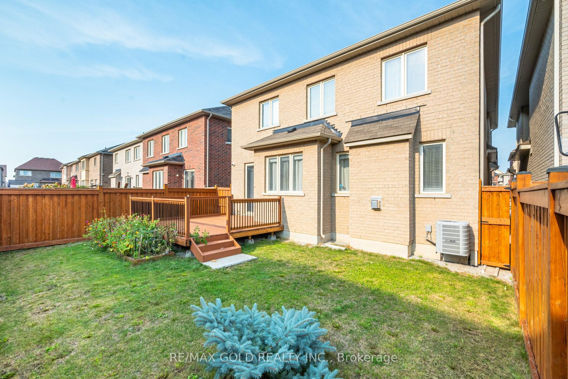Photo 24 of 72 Russell Creek Drive, Brampton, Sandringham-Wellington North — HOMEH