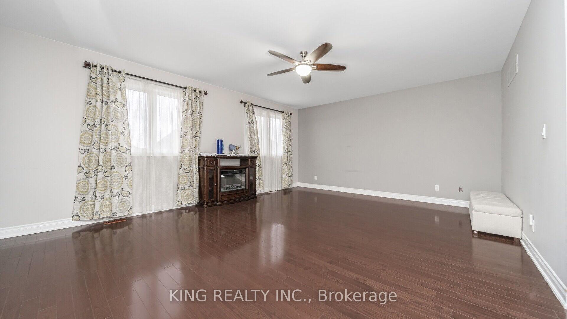 Photo 17 of 5 Portside Crescent, Brampton, Sandringham-Wellington — HOMEH