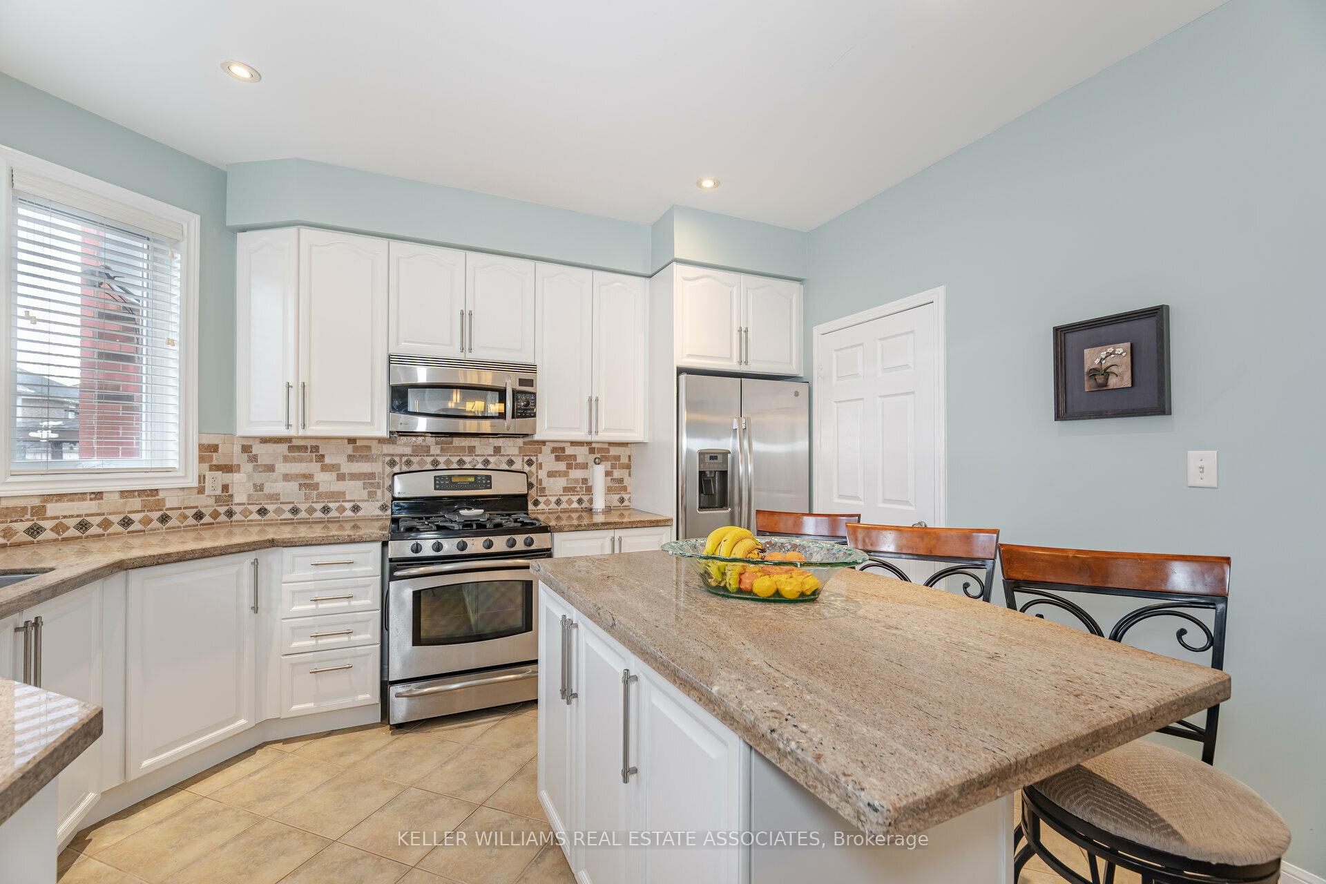 Photo 37 of 4 Listcreek Road, Brampton, Vales of Castlemore — HOMEH