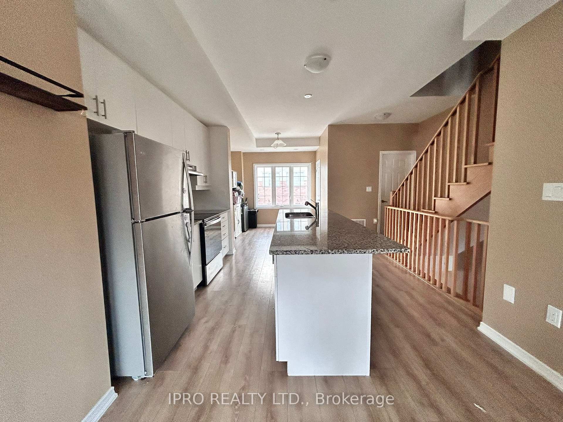 Photo 3 of 2664 Magdalen Path, Oshawa, Windfields — HOMEH