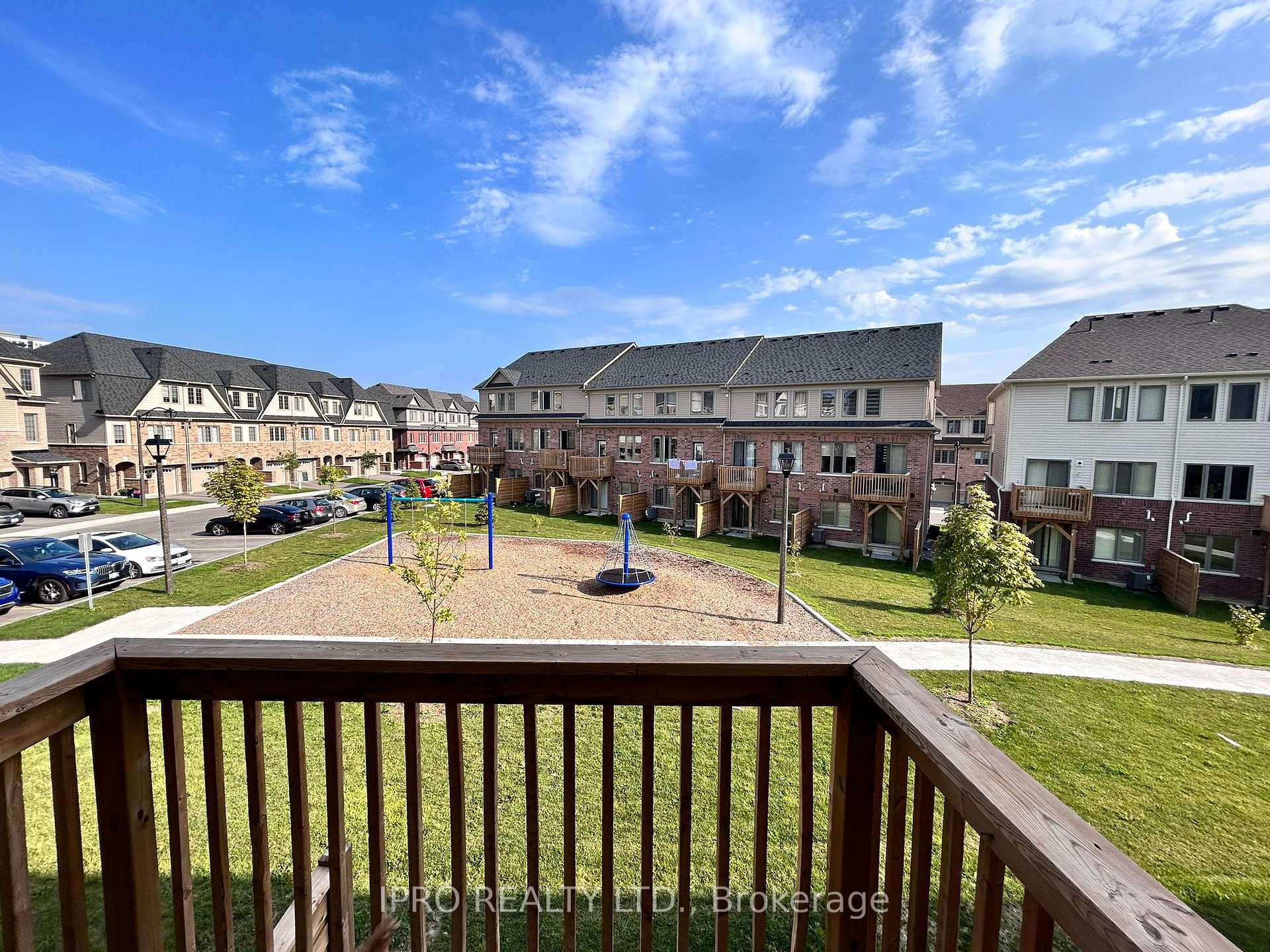 Photo 5 of 2664 Magdalen Path, Oshawa, Windfields — HOMEH