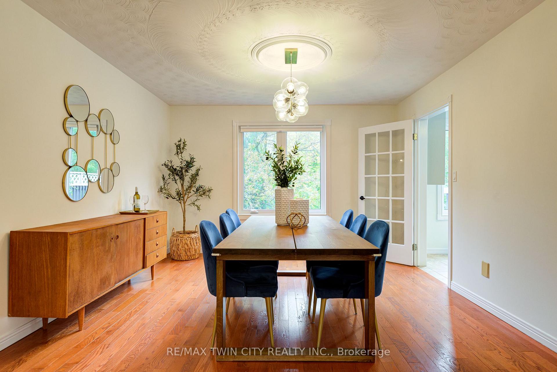 Photo 8 of 602 Beechwood Drive, Waterloo — HOMEH