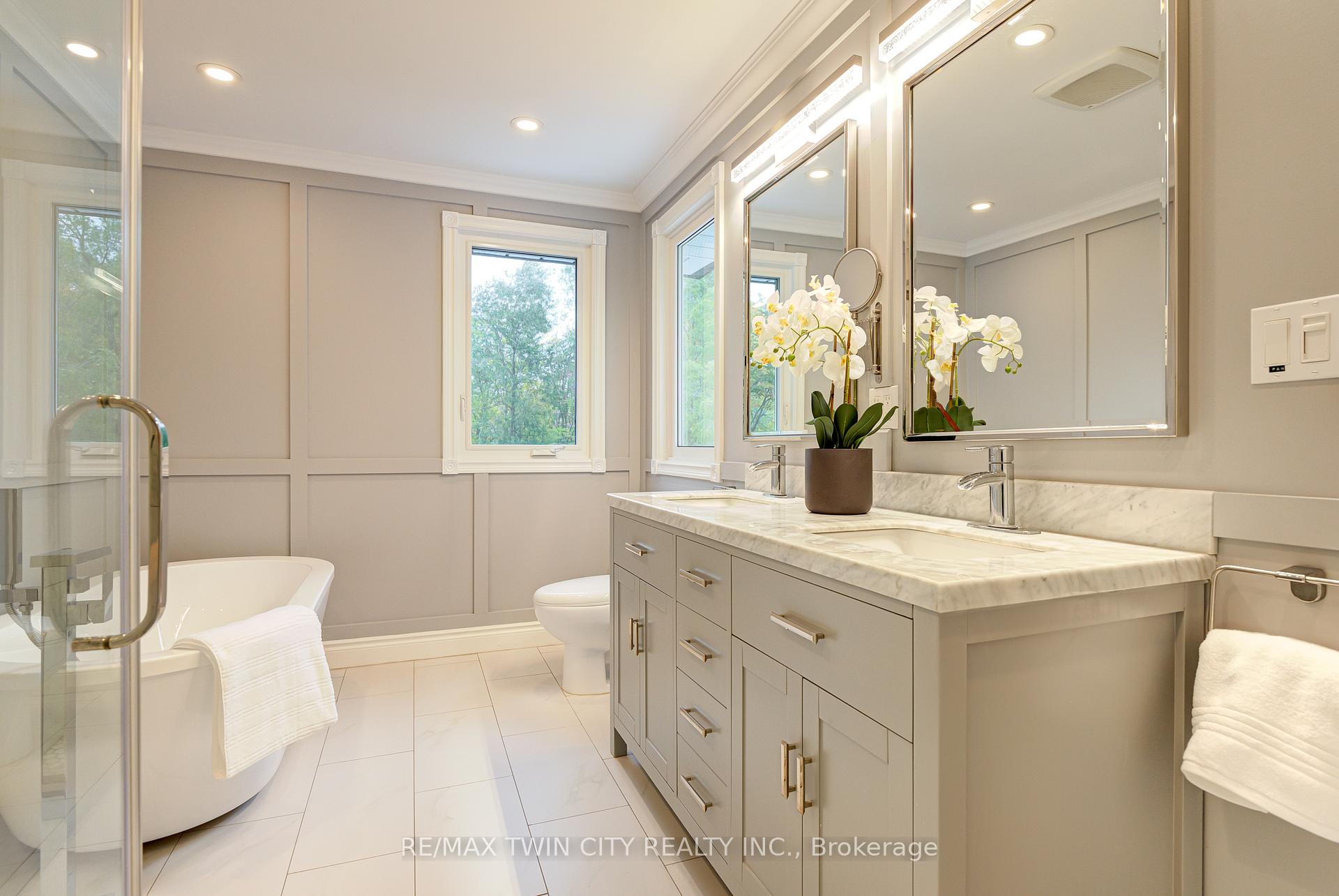 Photo 25 of 602 Beechwood Drive, Waterloo — HOMEH