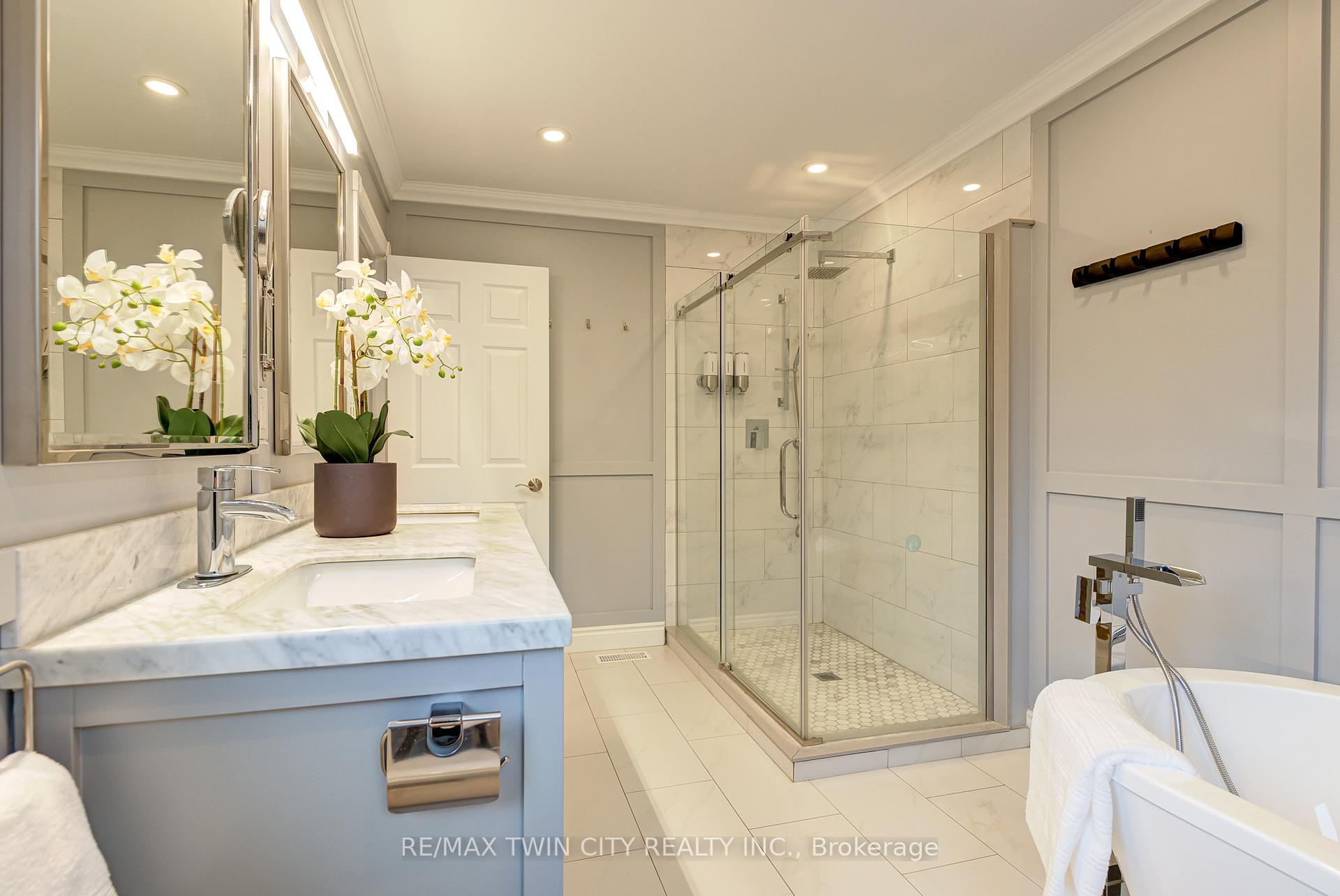 Photo 26 of 602 Beechwood Drive, Waterloo — HOMEH