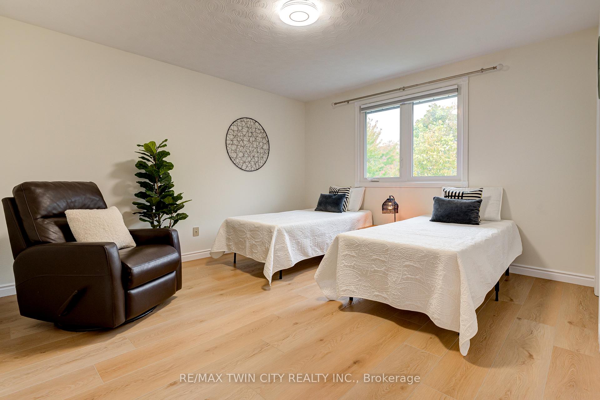 Photo 27 of 602 Beechwood Drive, Waterloo — HOMEH