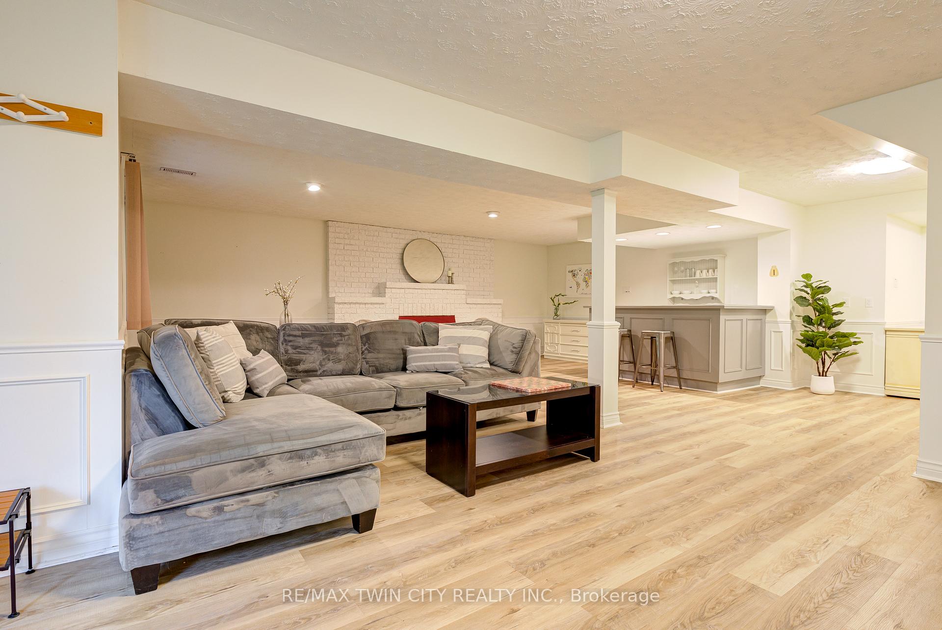 Photo 29 of 602 Beechwood Drive, Waterloo — HOMEH