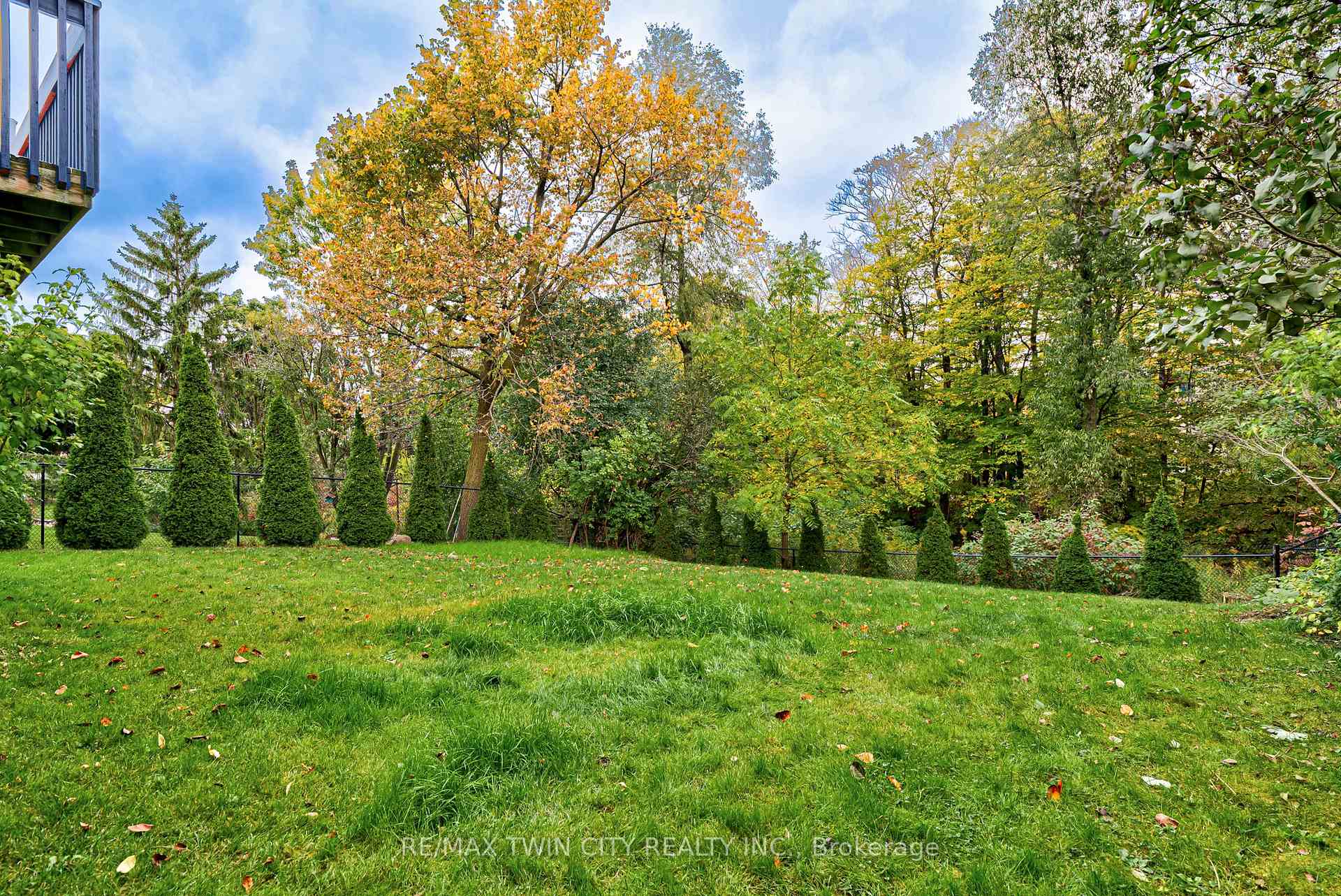 Photo 36 of 602 Beechwood Drive, Waterloo — HOMEH