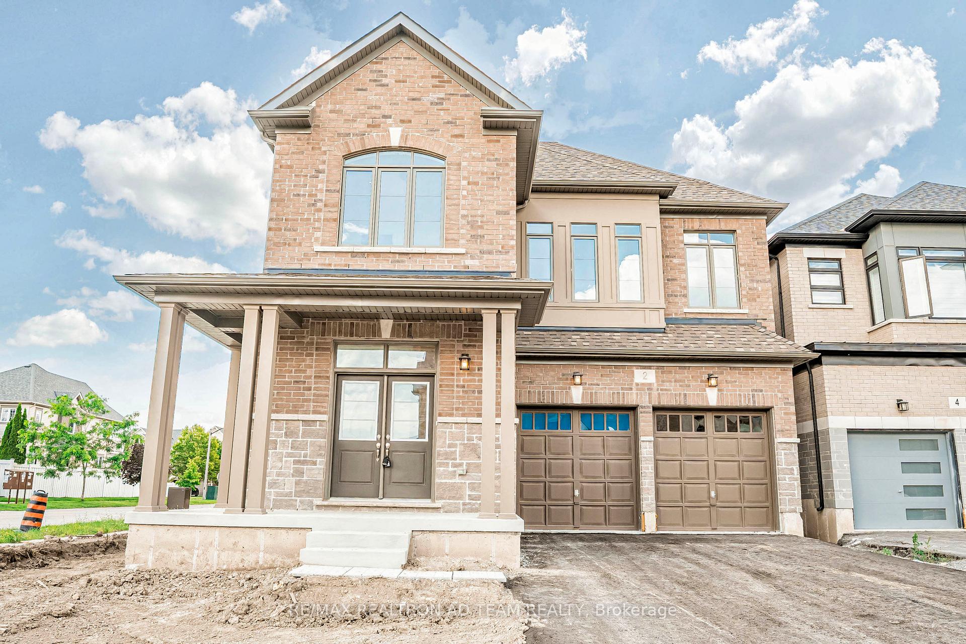 Front of 2 Waterfront Crescent