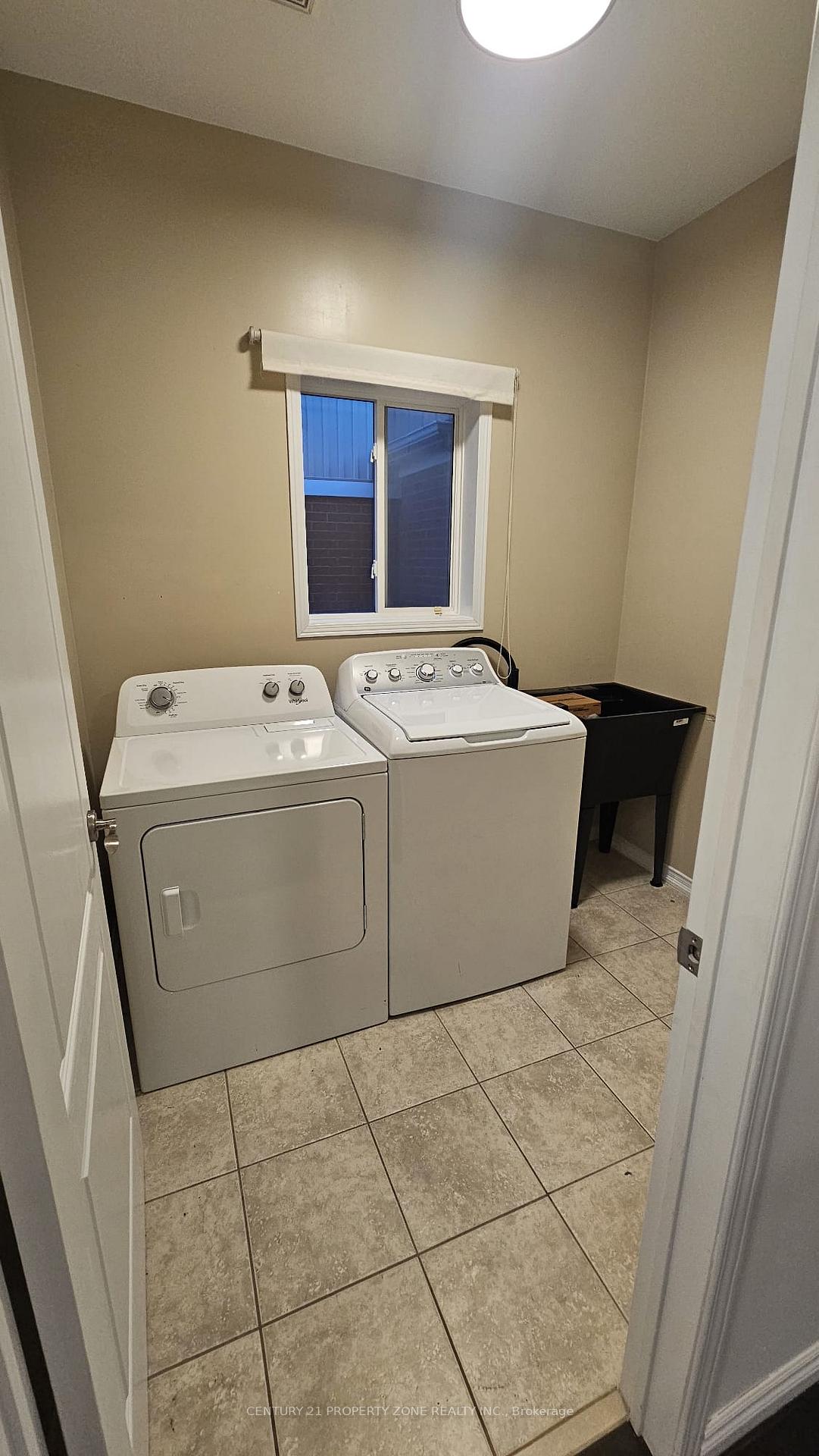 Photo 11 of Unit Upper, 1373 Coldstream Drive, Oshawa, Taunton — HOMEH