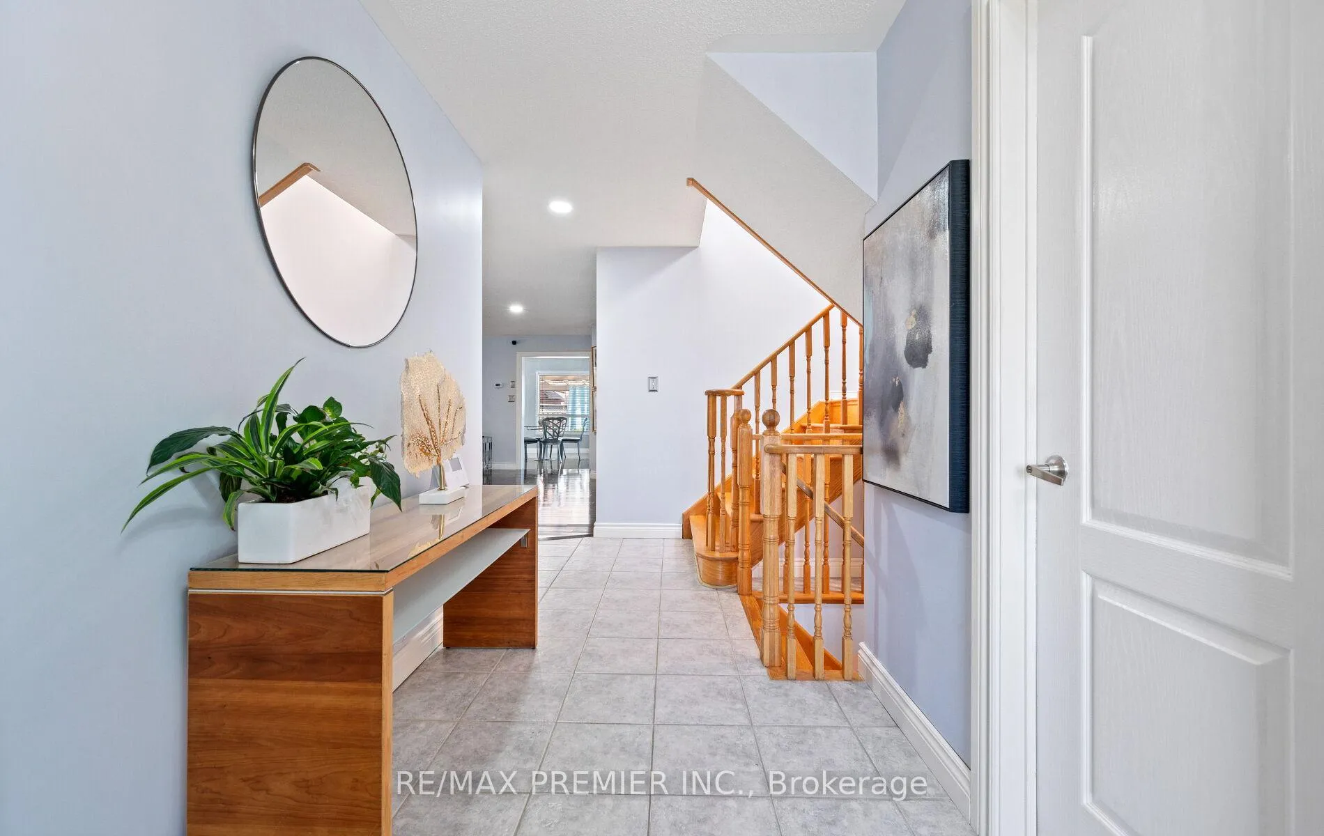 Photo 17 of 49 Fallstar Crescent, Brampton, Fletcher's Meadow — HOMEH