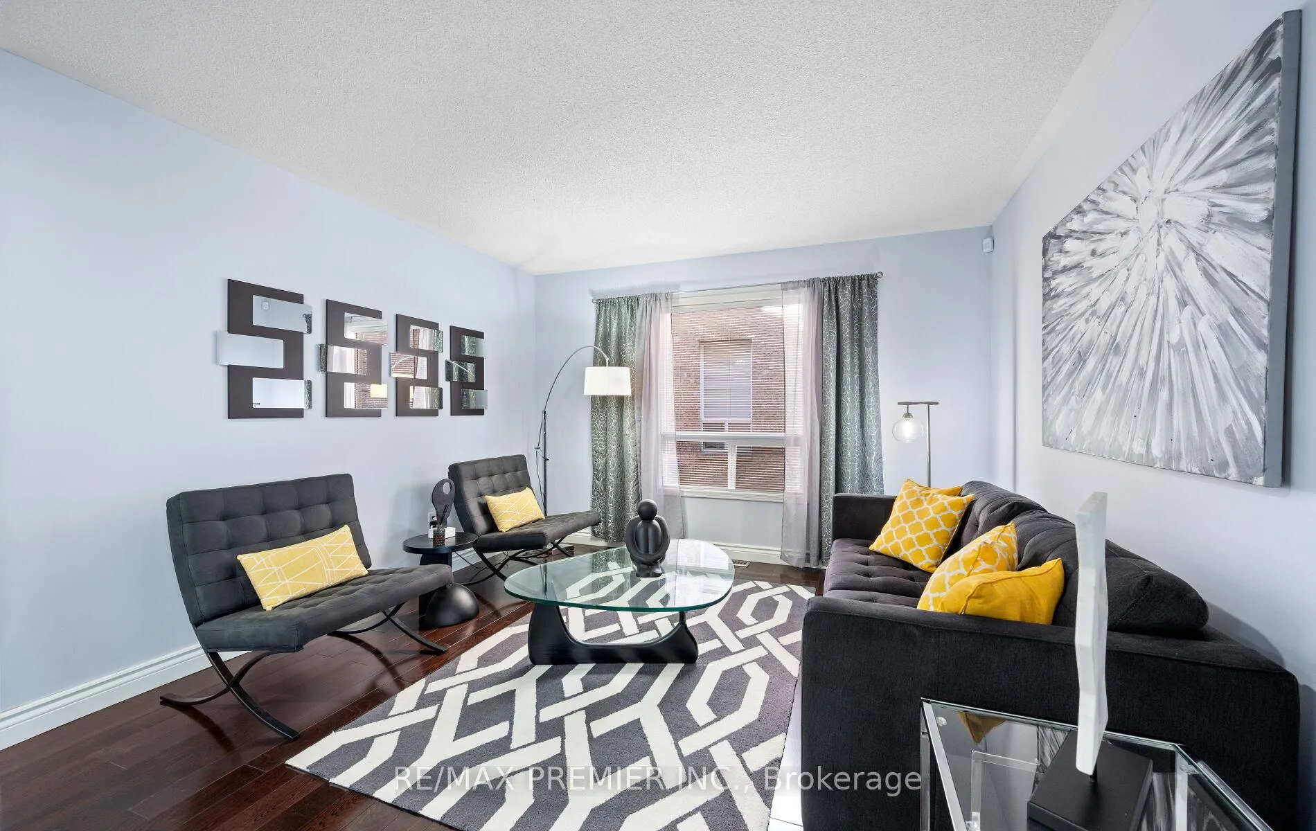 Photo 29 of 49 Fallstar Crescent, Brampton, Fletcher's Meadow — HOMEH