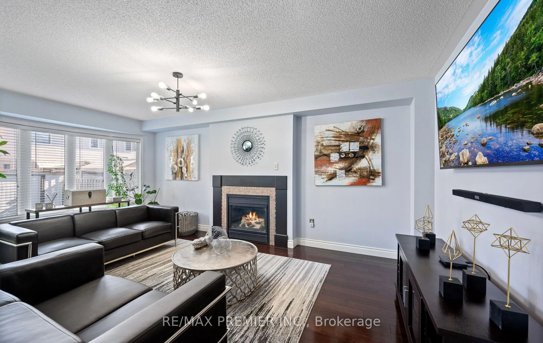 Photo 45 of 49 Fallstar Crescent, Brampton, Fletcher's Meadow — HOMEH