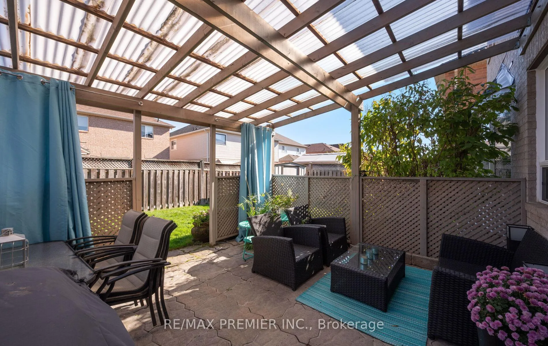 Photo 129 of 49 Fallstar Crescent, Brampton, Fletcher's Meadow — HOMEH