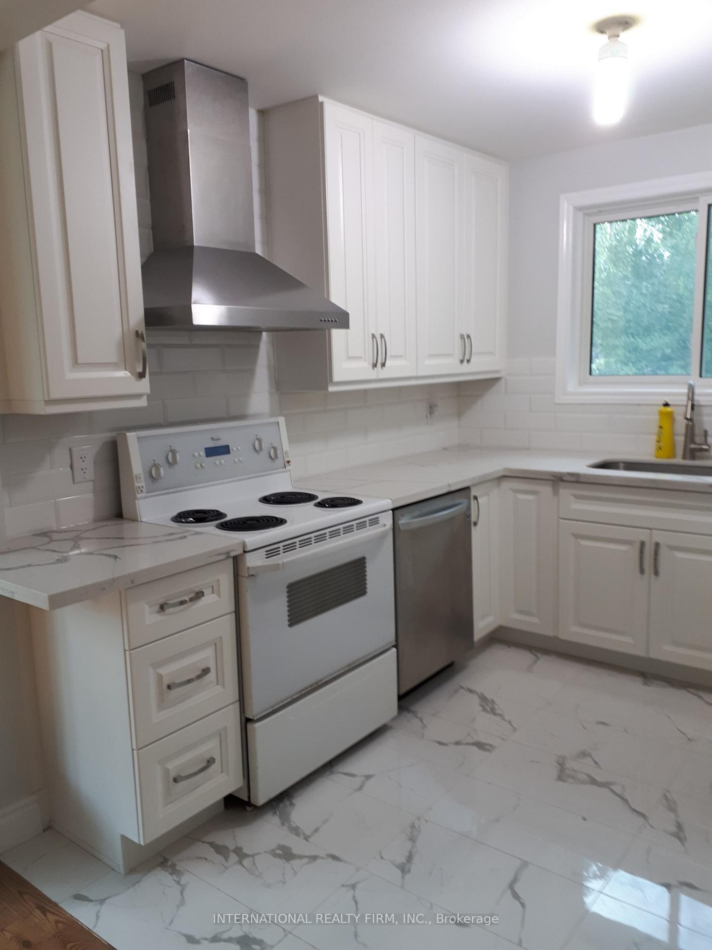 Photo 3 of 1 Richardson Drive, Aurora, Aurora Highlands — HOMEH