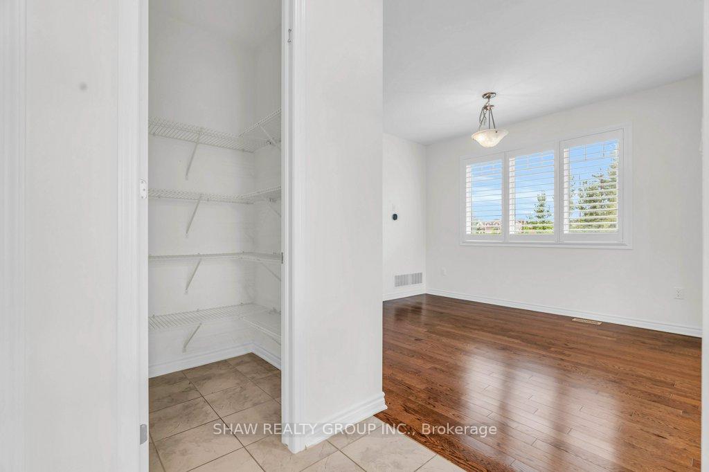 Photo 14 of 403 Equestrian Way, Cambridge — HOMEH