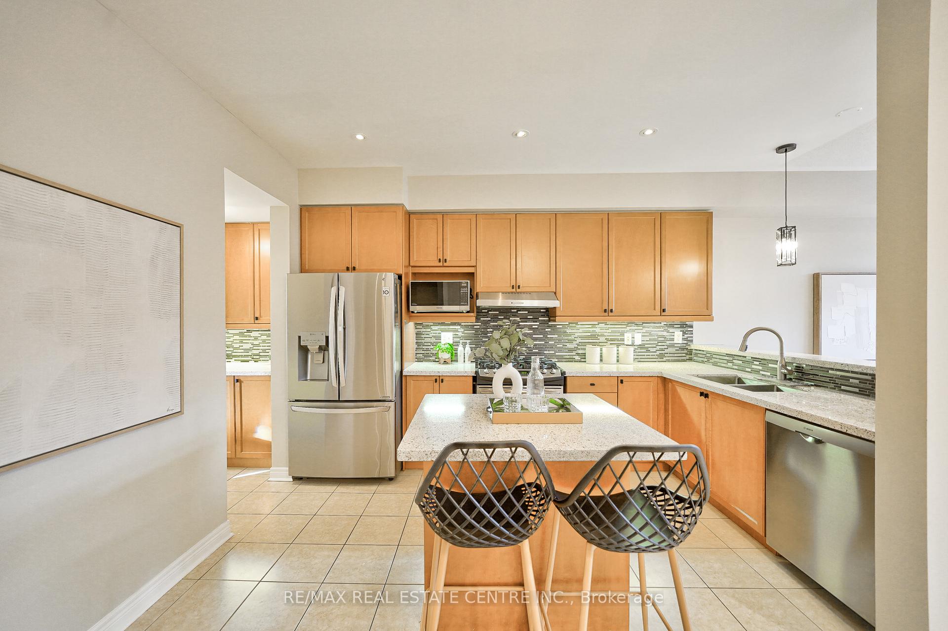 Photo 17 of 2888 Bur Oak Avenue, Markham, Cornell — HOMEH