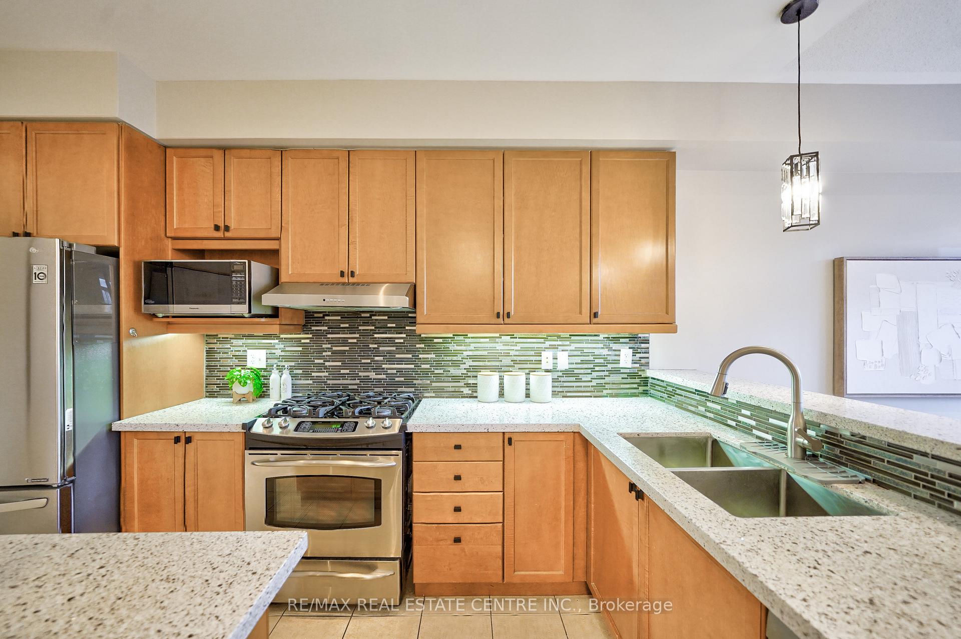 Photo 18 of 2888 Bur Oak Avenue, Markham, Cornell — HOMEH