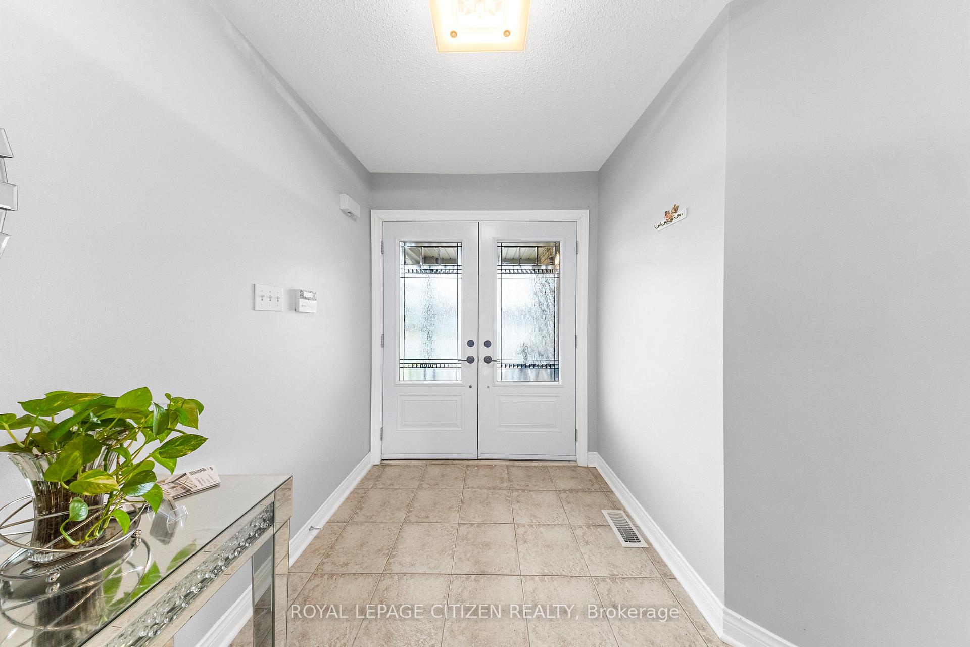 Photo 2 of 101 Darren Avenue, Whitby, Rolling Acres — HOMEH