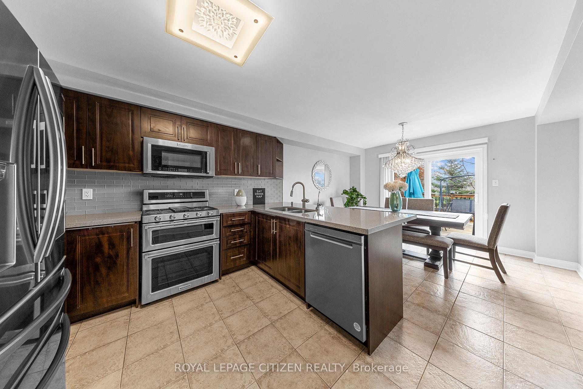 Photo 7 of 101 Darren Avenue, Whitby, Rolling Acres — HOMEH