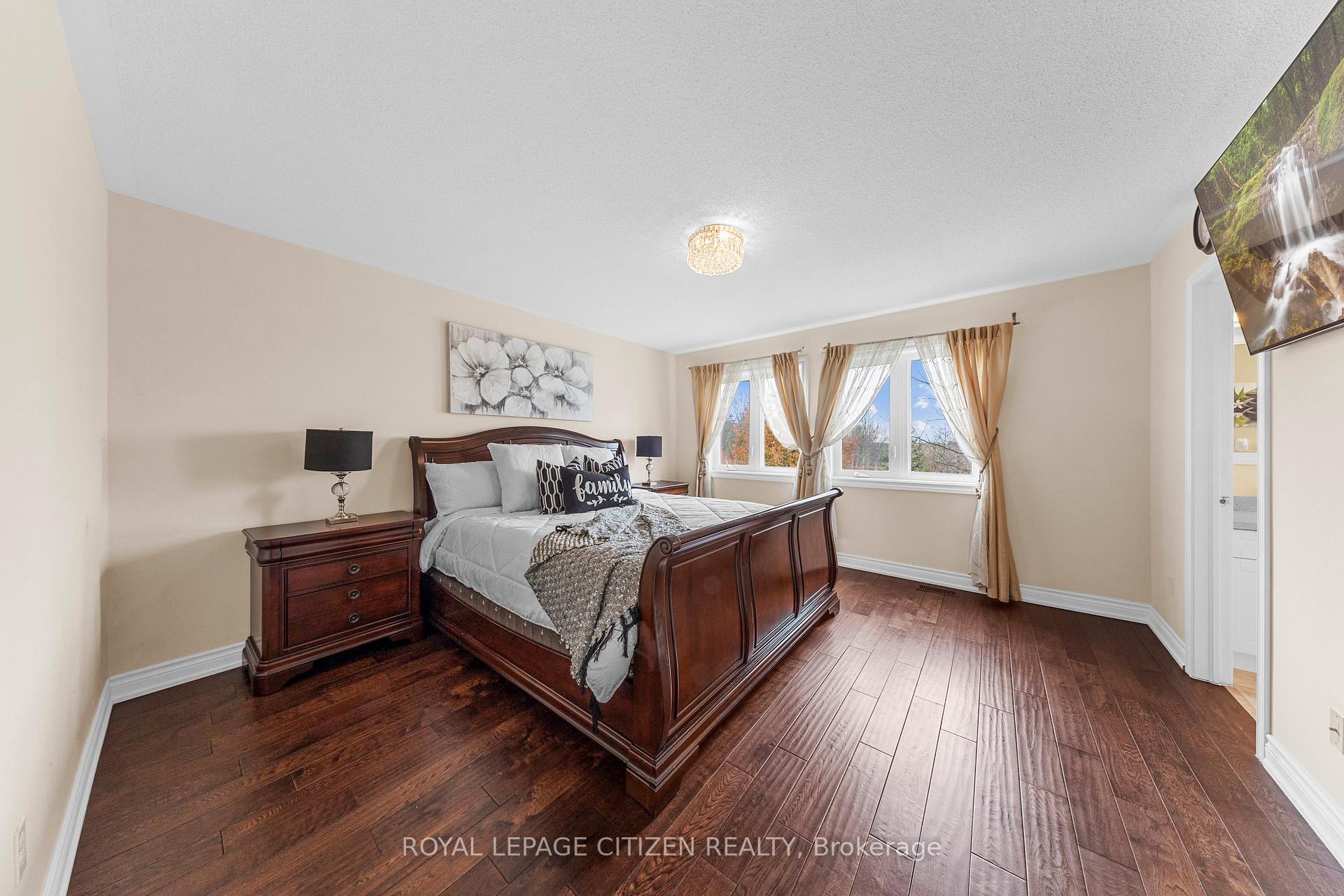 Photo 18 of 101 Darren Avenue, Whitby, Rolling Acres — HOMEH