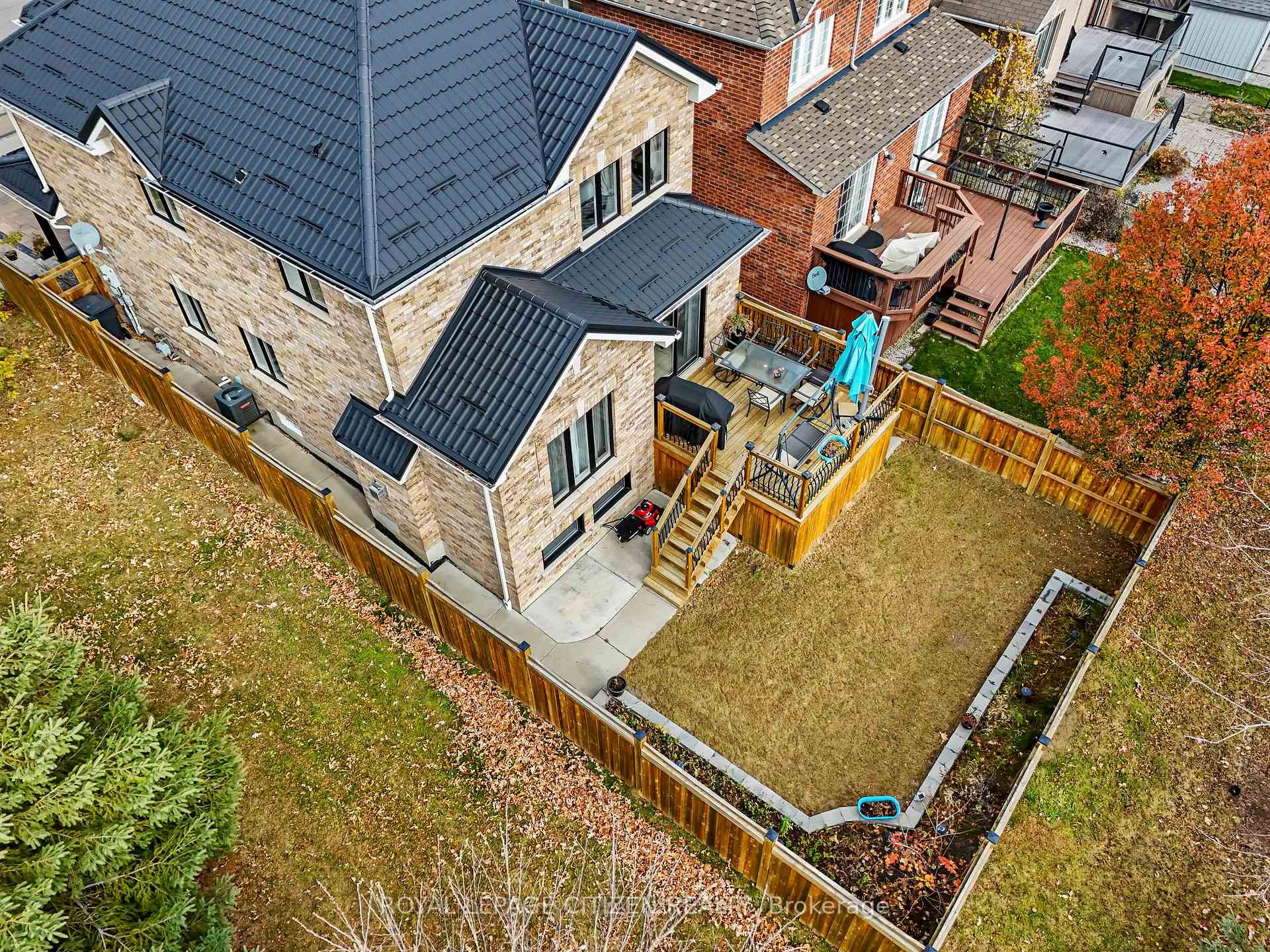 Photo 38 of 101 Darren Avenue, Whitby, Rolling Acres — HOMEH