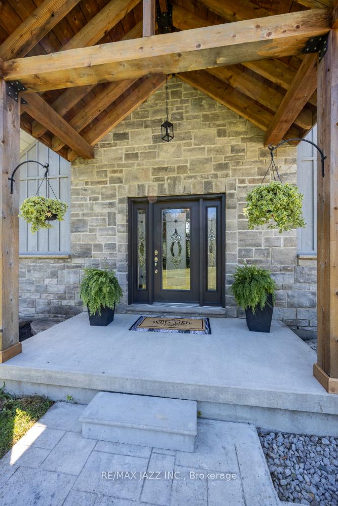 Photo 6 of 7386 Middle Road, Clarington, Rural Clarington — HOMEH