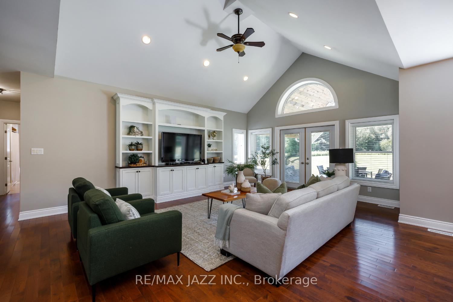 Photo 10 of 7386 Middle Road, Clarington, Rural Clarington — HOMEH