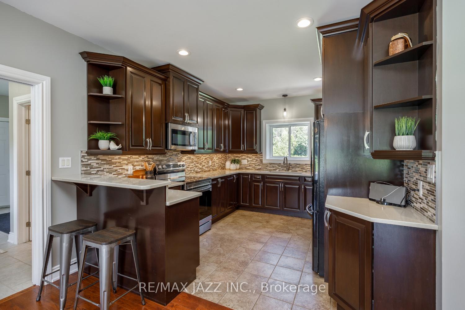 Photo 19 of 7386 Middle Road, Clarington, Rural Clarington — HOMEH