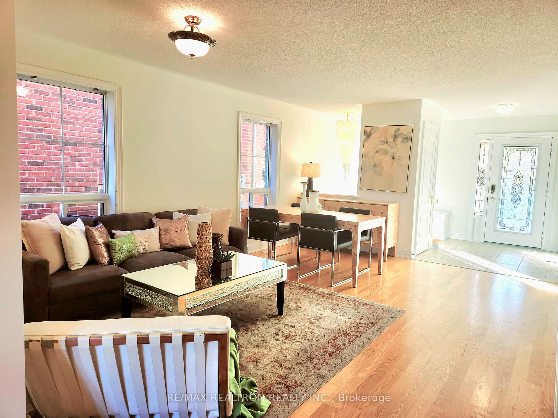 Photo 8 of 15 Galea Drive, Ajax, Central East — HOMEH