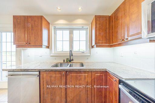 Photo 16 of 15 Galea Drive, Ajax, Central East — HOMEH