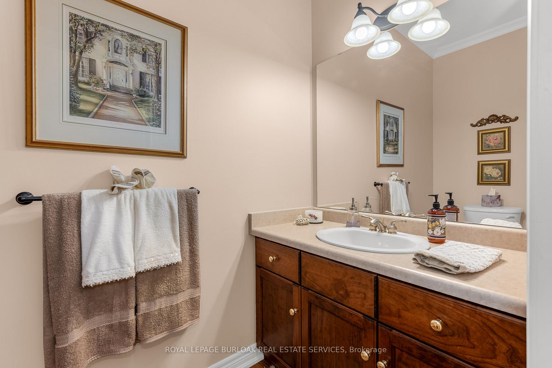 Photo 17 of 35 Oldmill Road, Hamilton, Ancaster — HOMEH