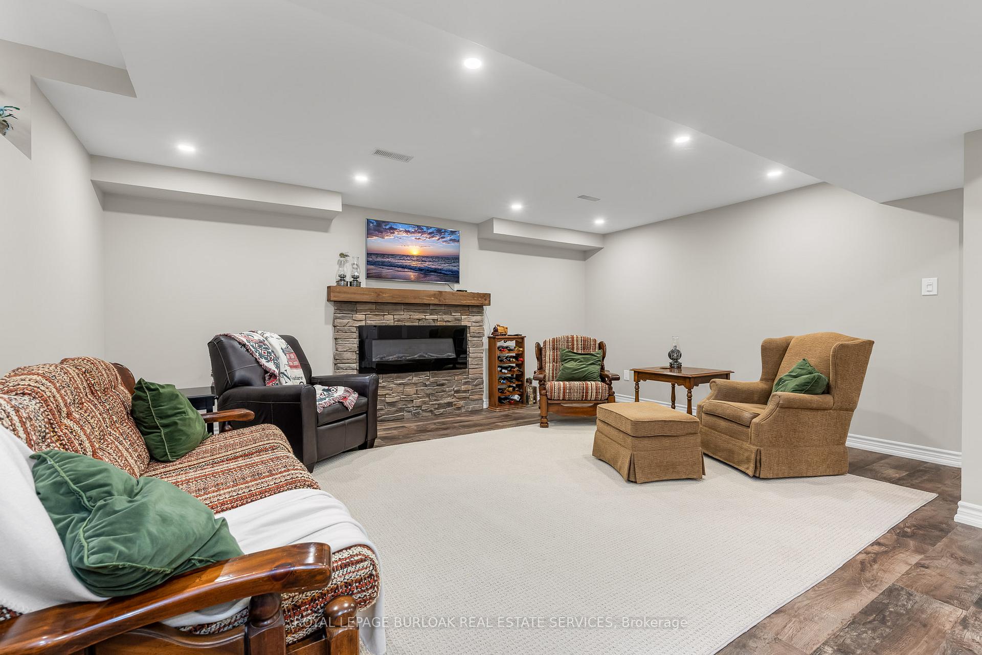 Photo 51 of 35 Oldmill Road, Hamilton, Ancaster — HOMEH