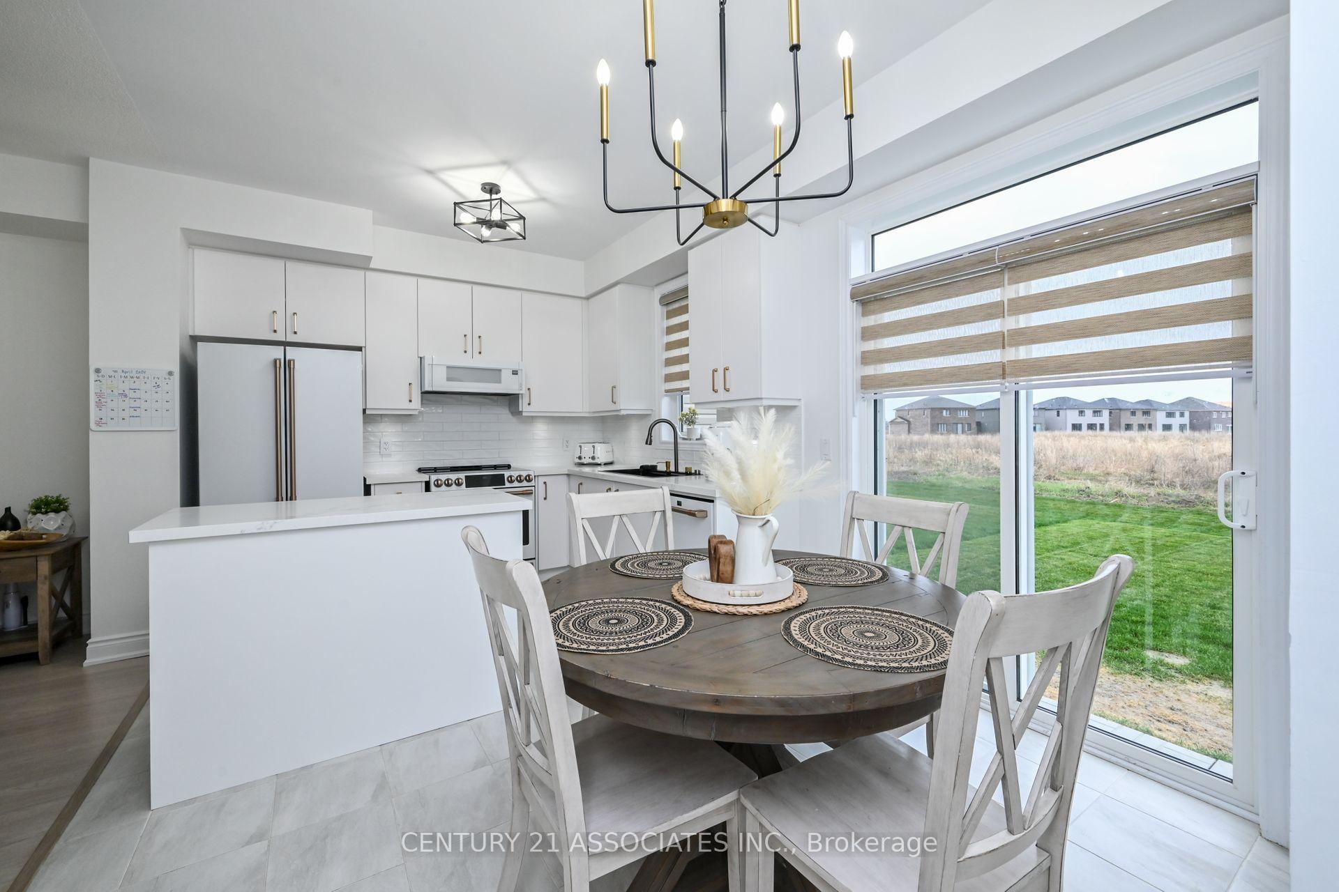 Photo 12 of 33 Stately Drive, Wasaga Beach — HOMEH