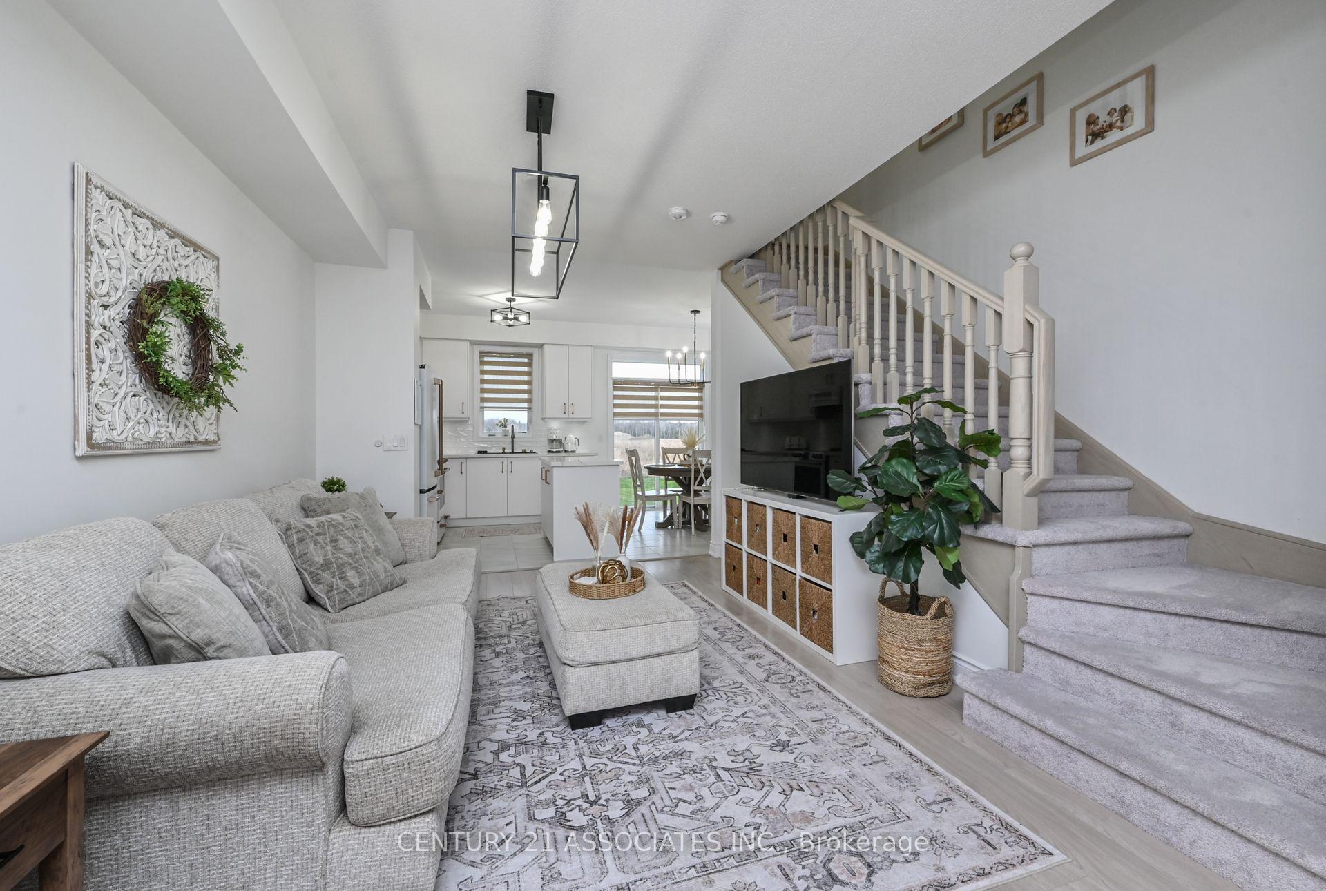 Photo 17 of 33 Stately Drive, Wasaga Beach — HOMEH