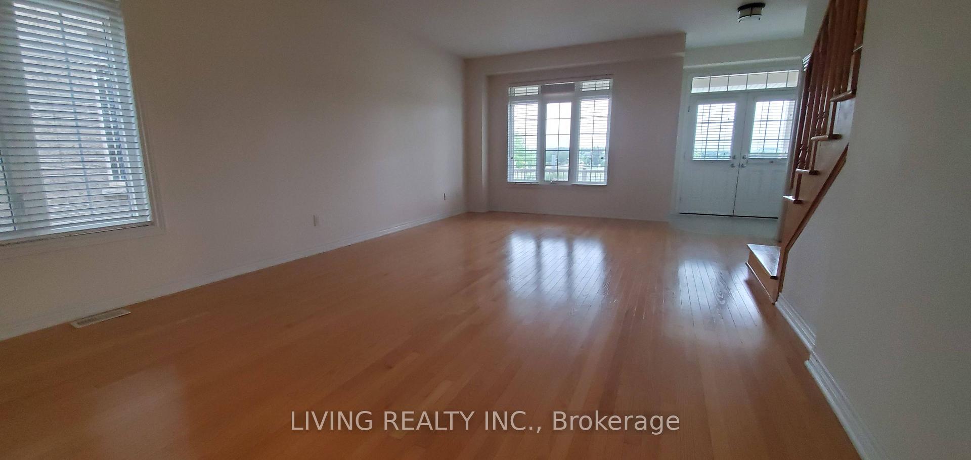 Photo 7 of 114 Halldorson Avenue, Aurora, Bayview Northeast — HOMEH
