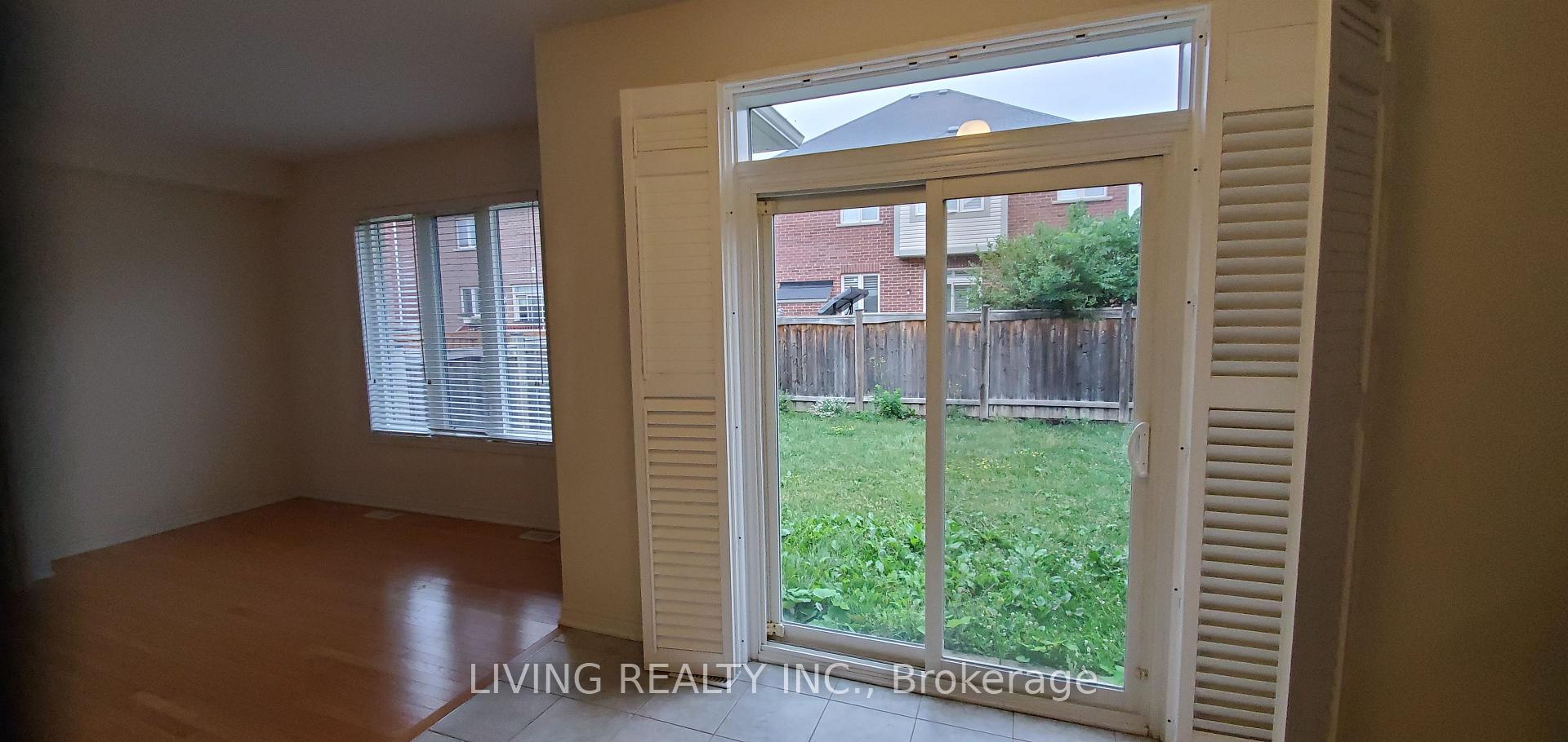Photo 13 of 114 Halldorson Avenue, Aurora, Bayview Northeast — HOMEH