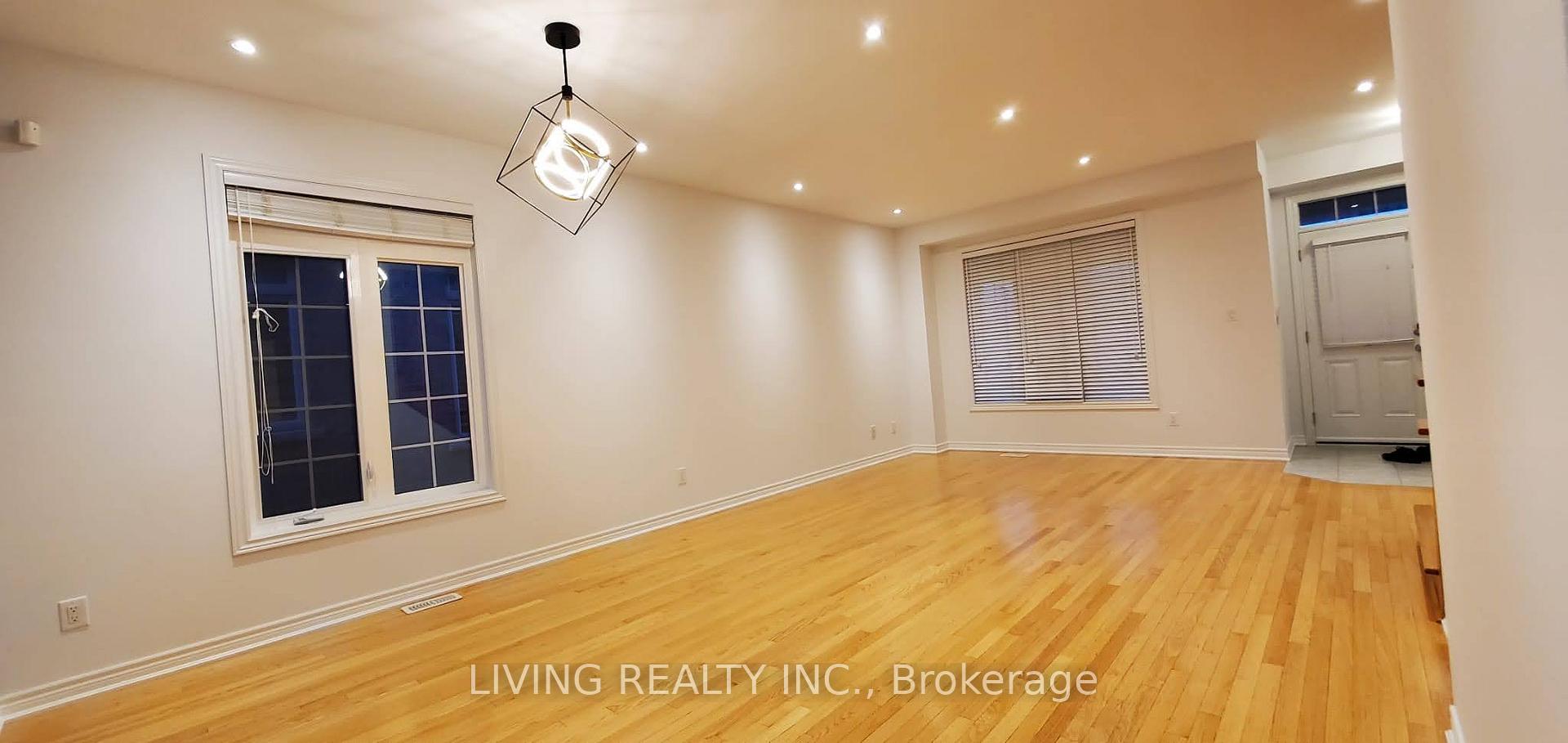 Photo 25 of 114 Halldorson Avenue, Aurora, Bayview Northeast — HOMEH