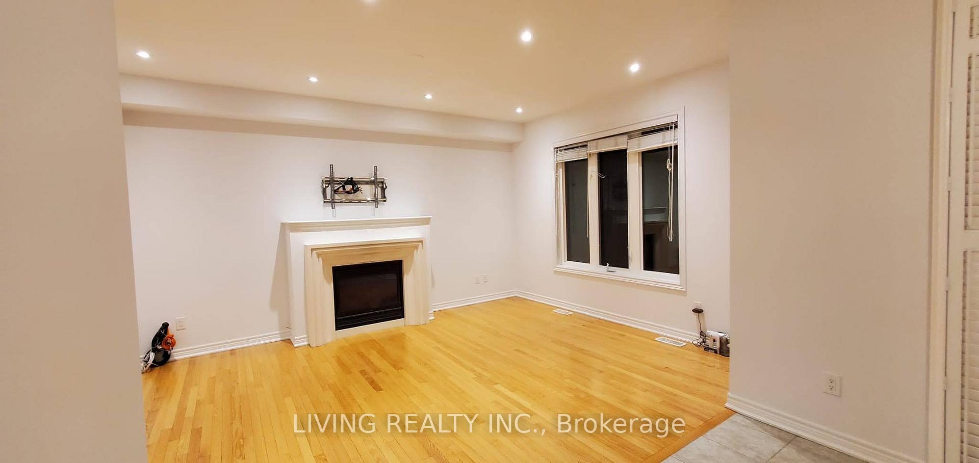 Photo 30 of 114 Halldorson Avenue, Aurora, Bayview Northeast — HOMEH