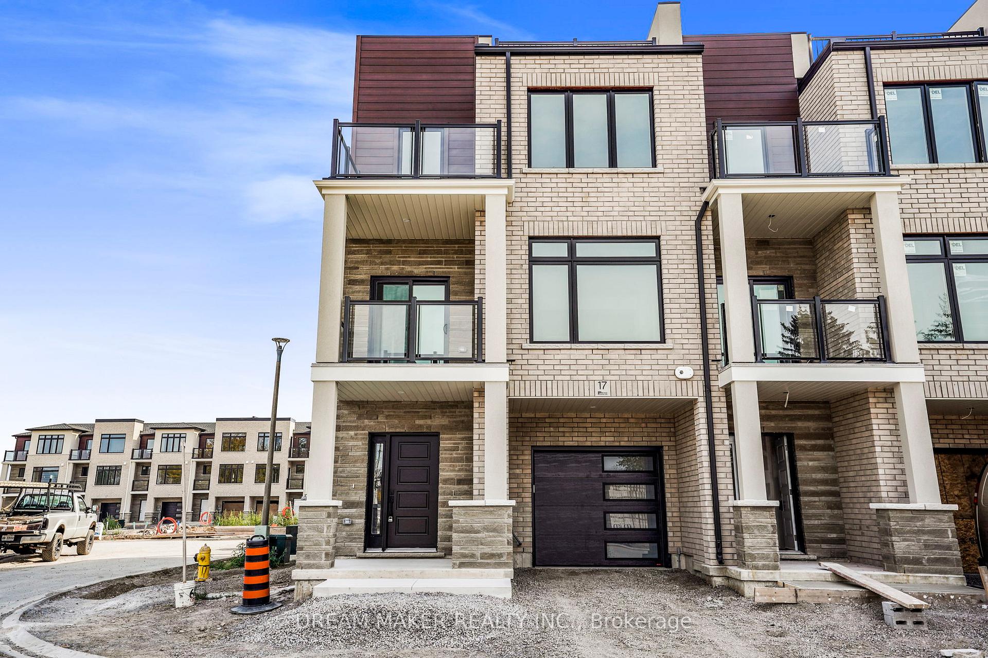 Photo 1 of 17 Fernridge Common, St. Catharines, Carlton/Bunting — HOMEH