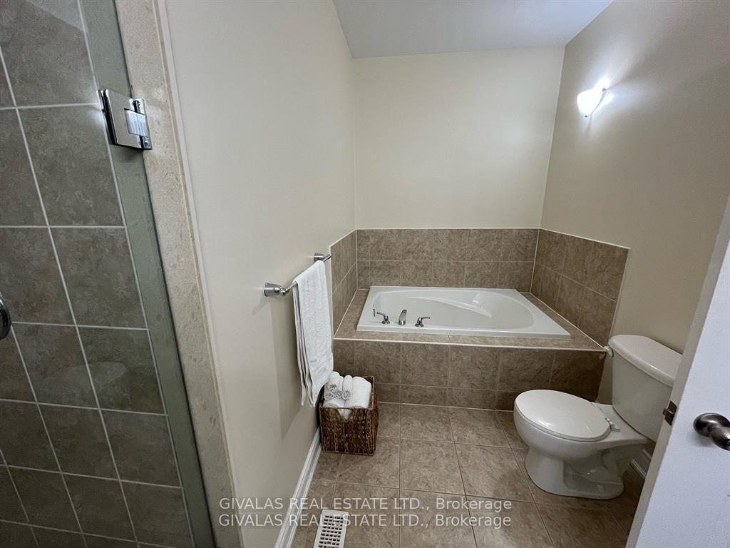 Photo 15 of 393 Detlor Common, Burlington, Brant — HOMEH