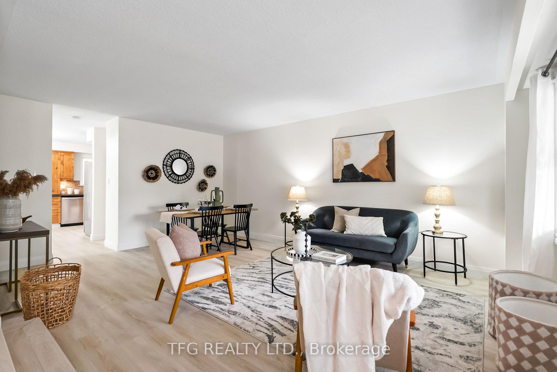 Photo 5 of 298 Waverly Street S, Oshawa, Vanier — HOMEH