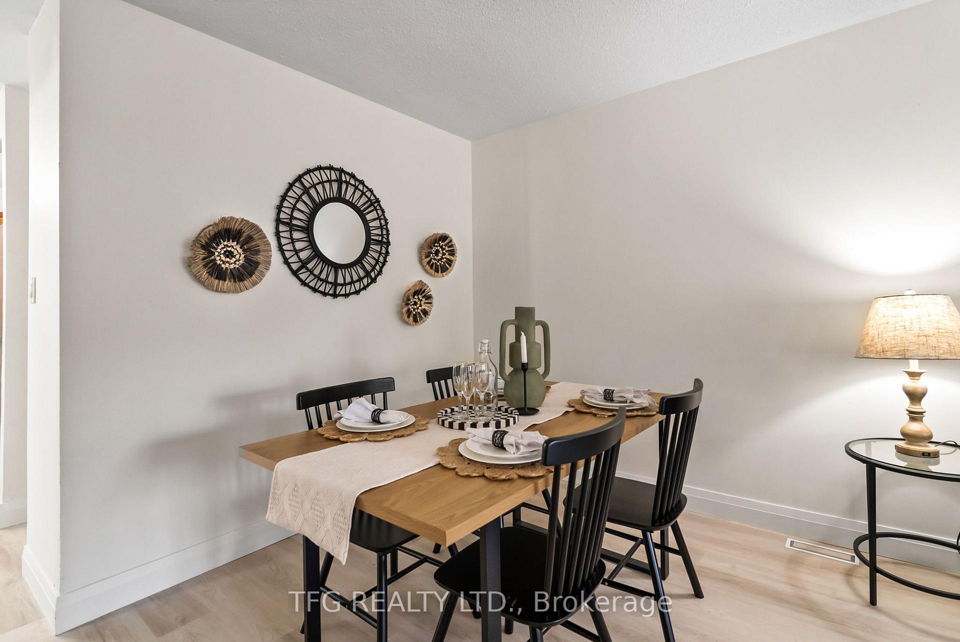 Photo 9 of 298 Waverly Street S, Oshawa, Vanier — HOMEH