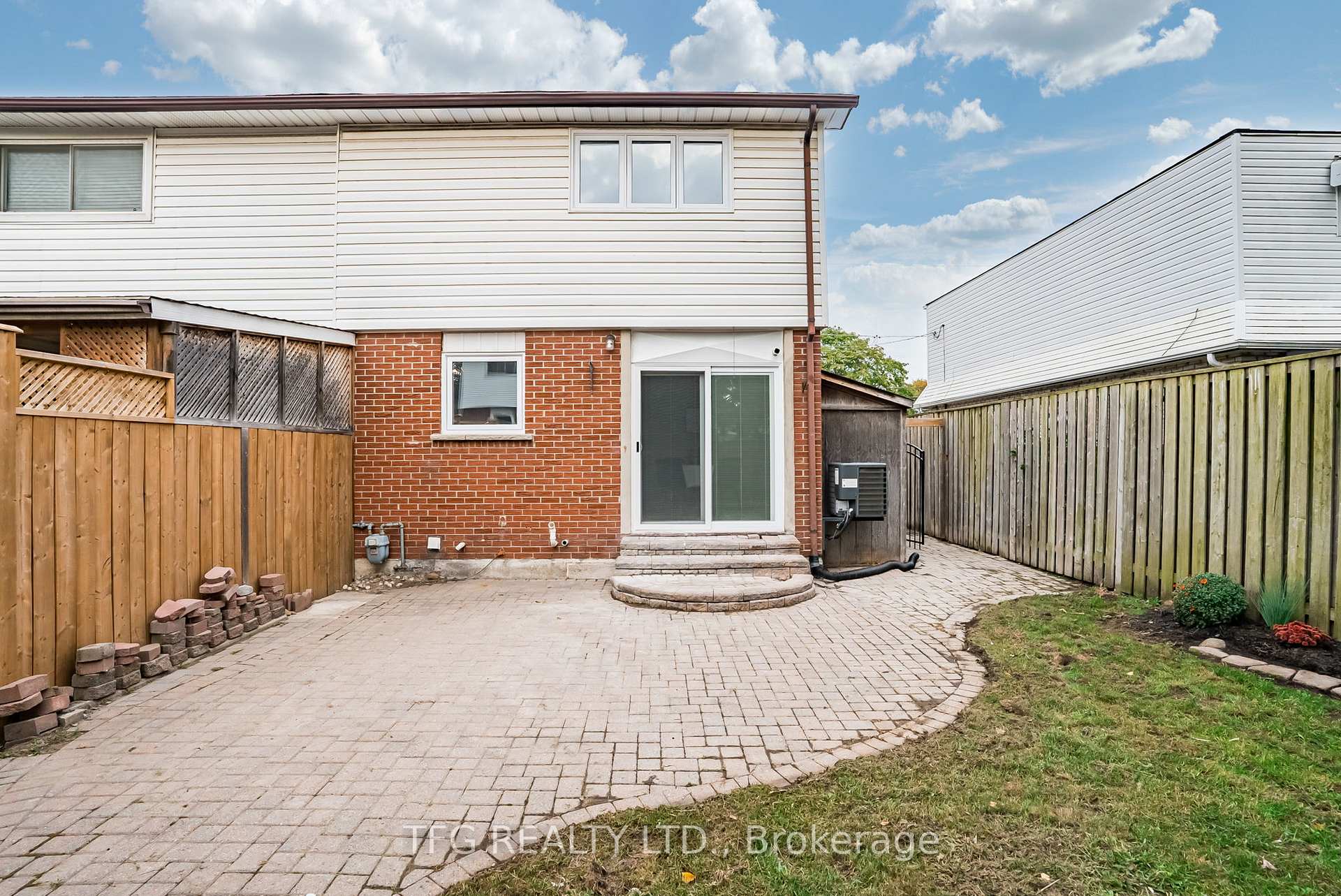 Photo 53 of 298 Waverly Street S, Oshawa, Vanier — HOMEH