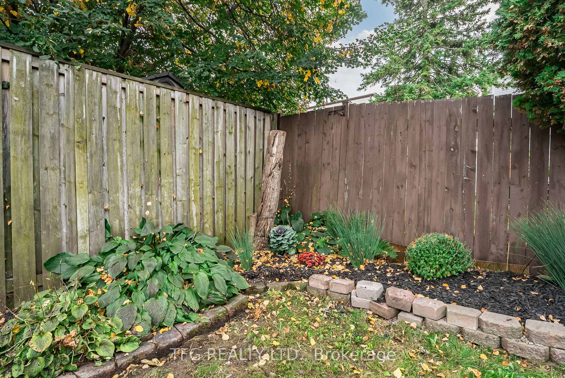 Photo 54 of 298 Waverly Street S, Oshawa, Vanier — HOMEH